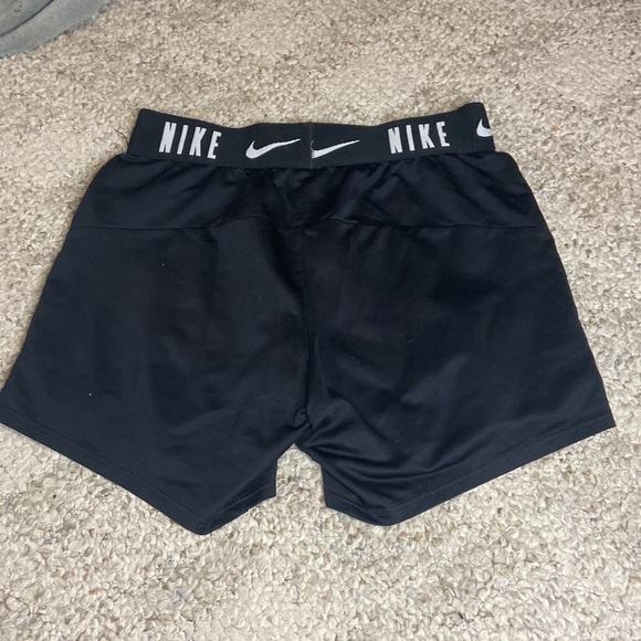 Nike athletic shorts - Picture 2 of 3